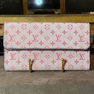 Louis Vuitton burgundy mini Lin wallet